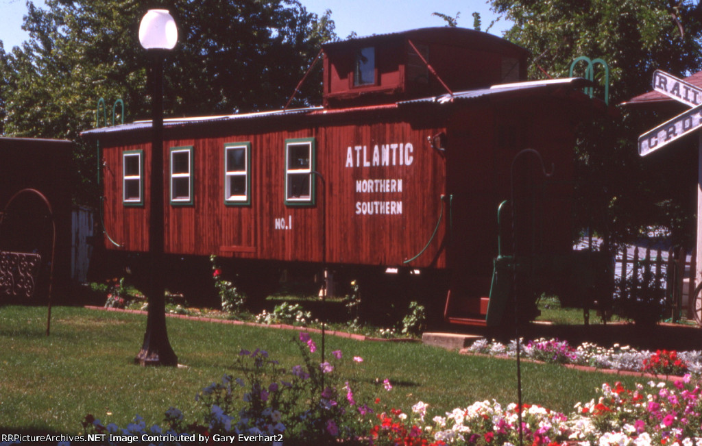 "Atlantic Northern & Southern RR" Caboose #1